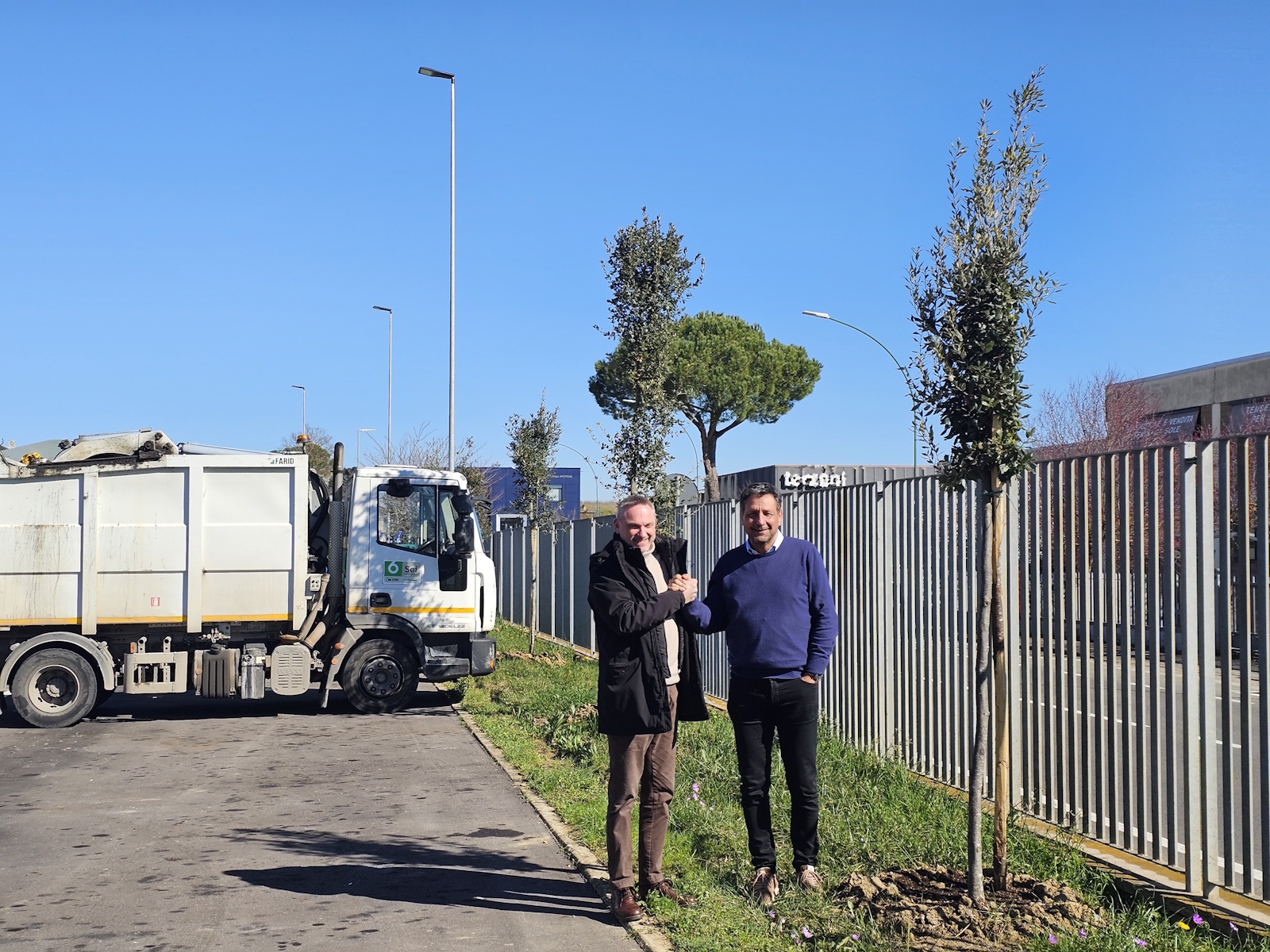 SeiToscana Strade Bianche piantumazione alberi Bastianoni Fabbrini